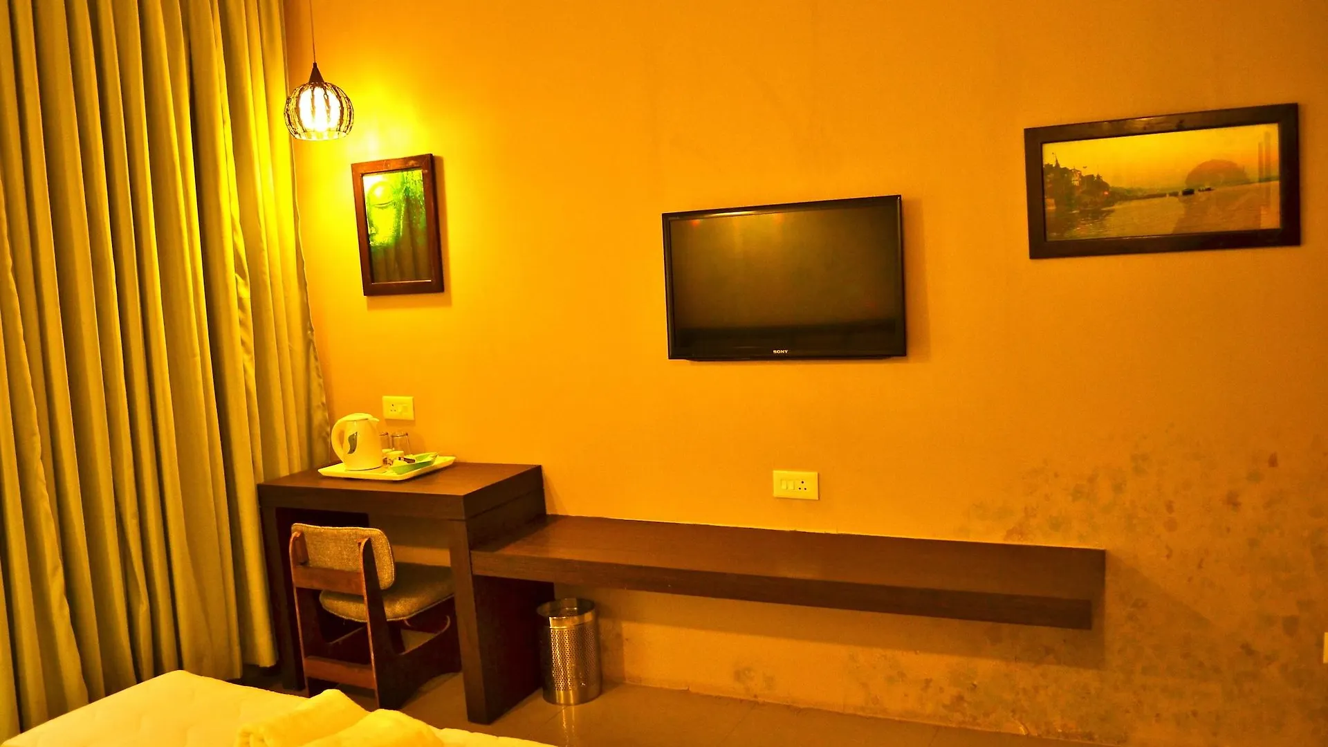 Hotel Buddha Varanasi 3*,
