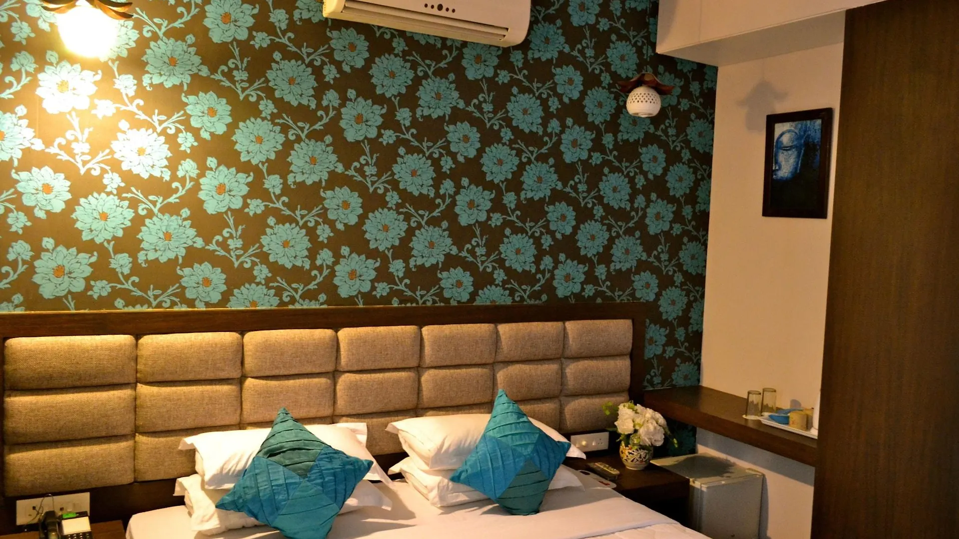 Hotel Buddha Varanasi Hindistan